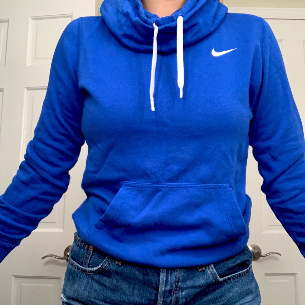 size: small brand: nike color: royal blue